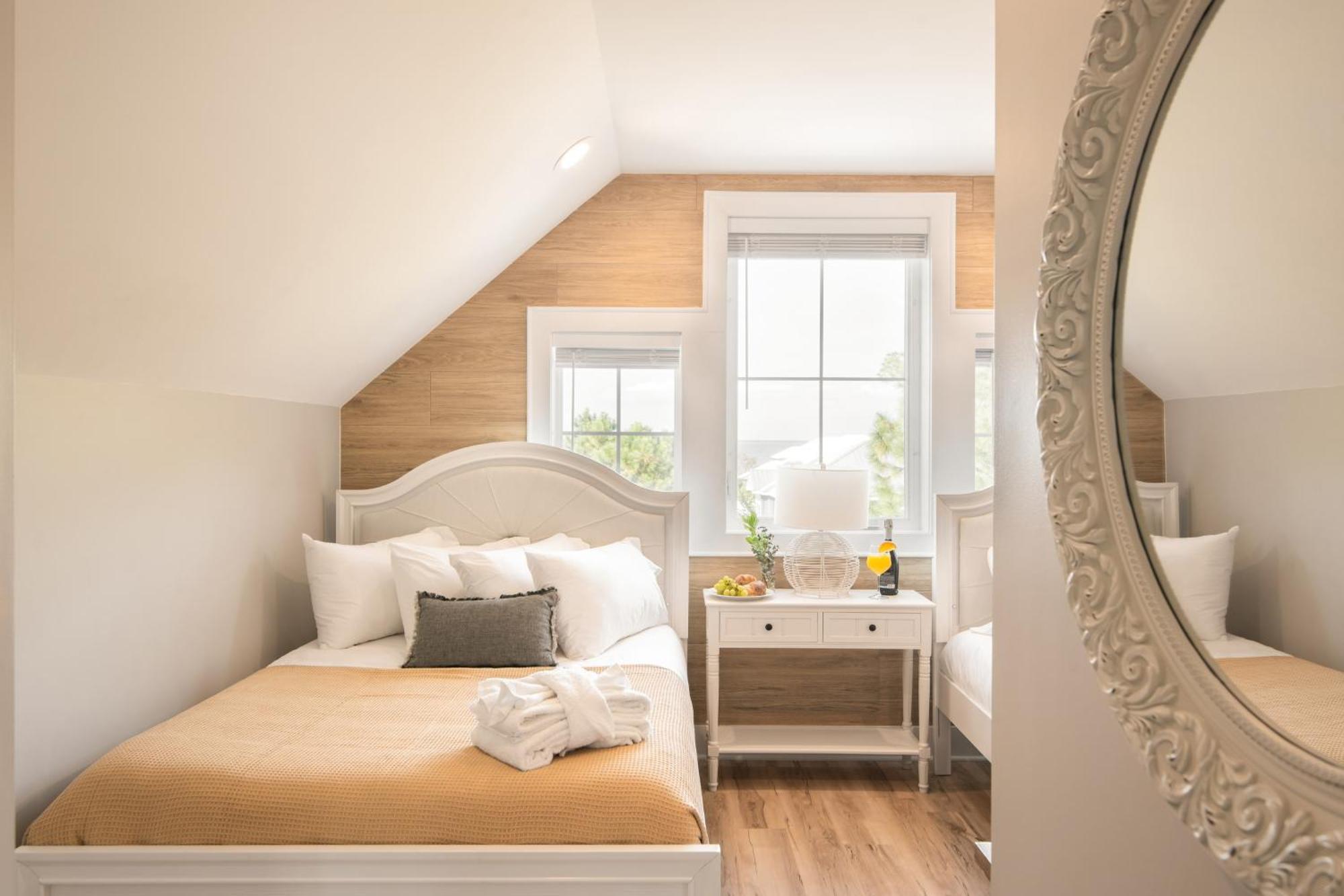 Edgewater By Avantstay Gorgeous Character Lakefront Home W Private Dock Destin Eksteriør bilde